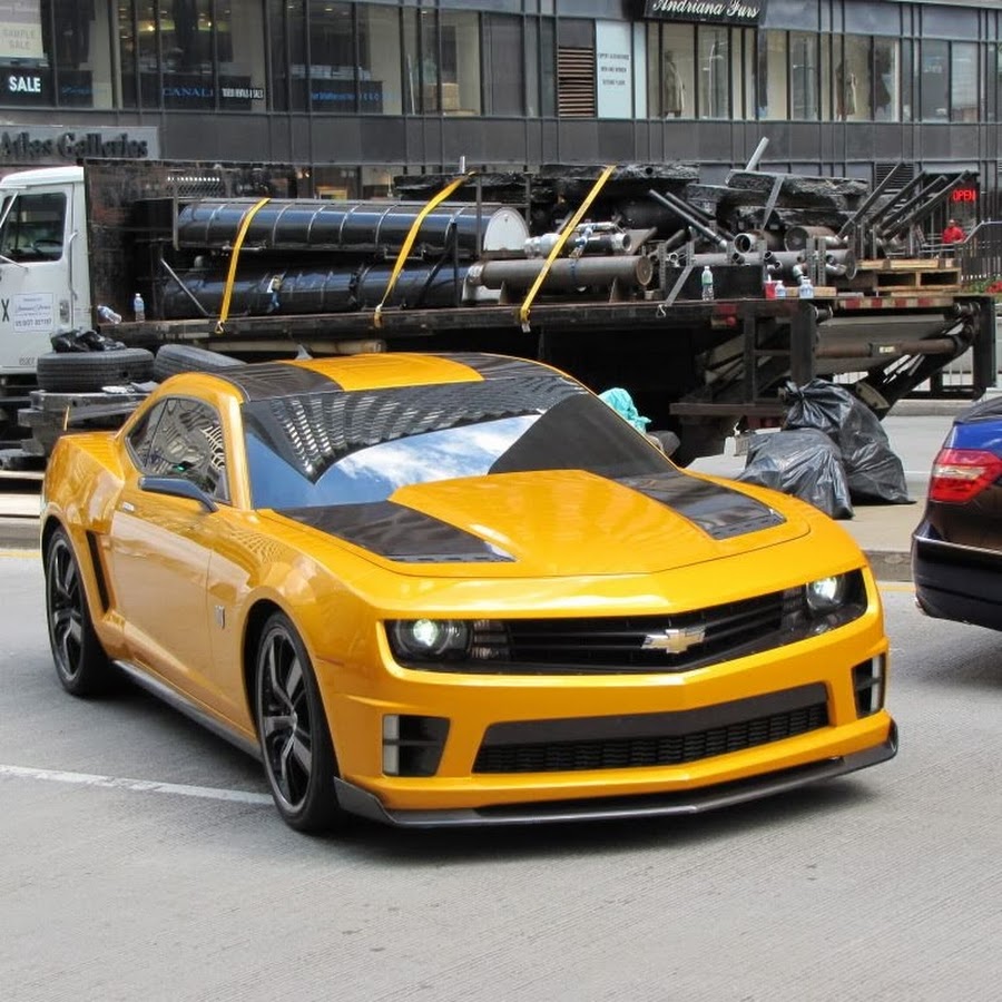 Transformer car. Chevrolet Camaro zl1 Бамблби. Chevrolet Camaro zl1 Bumblebee. Chevrolet Camaro Transformers 3 Bumblebee. Шевроле Камаро 2018 Бамблби.