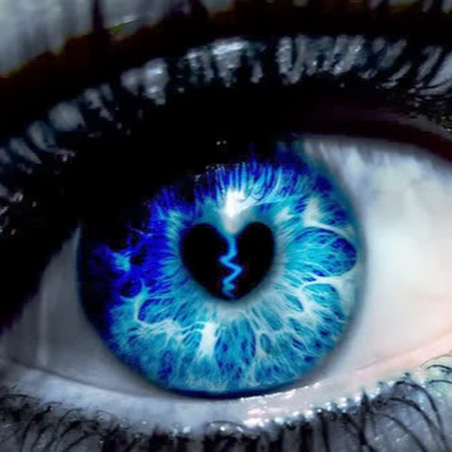 Синие глаза. Почему люди ставят синий глаз на аву. Космос в глазах. Голубые глаза. Глаза арт.