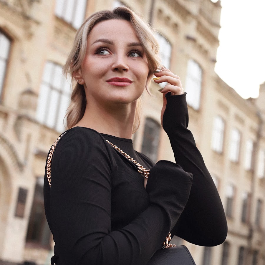 Violette blakk фото. Violette blakk. Violette blakk хамстер. Black violette актриса. Violette blakk.