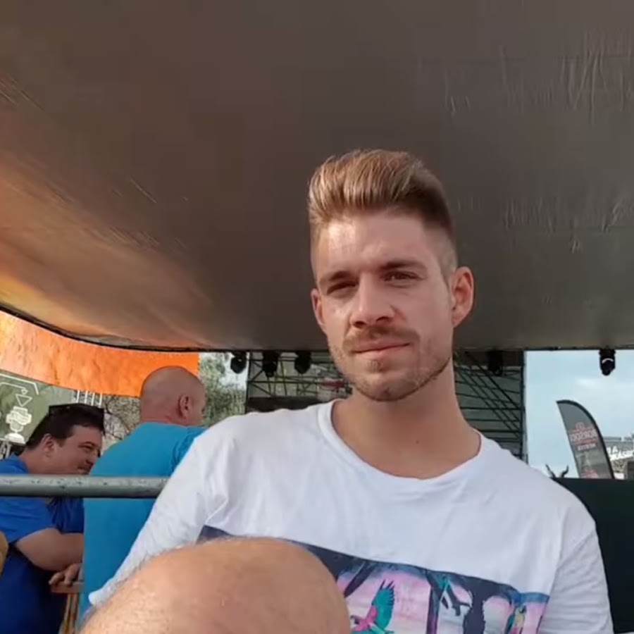 AKedOLThy3EnolxsxMwEYcMtQ4dIeBbYOpKhc3NyXOph=s900-c-k-c0x00ffffff-no-rj