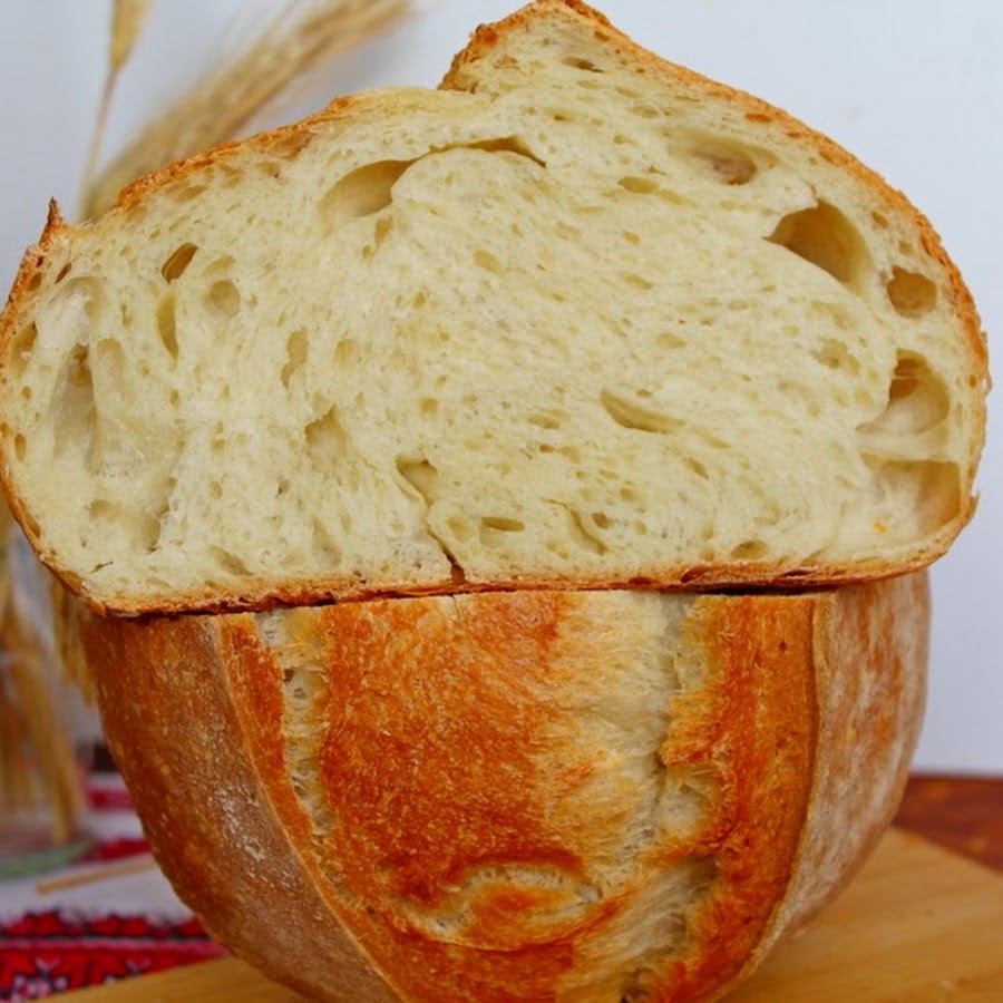 Вкусный белый хлеб рецепты. Хлеб на Левито Мадре. Хлеб пшеничный на закваске Левито Мадре. Пшеничный хлеб на закваске. Вкусный хлеб на закваске.