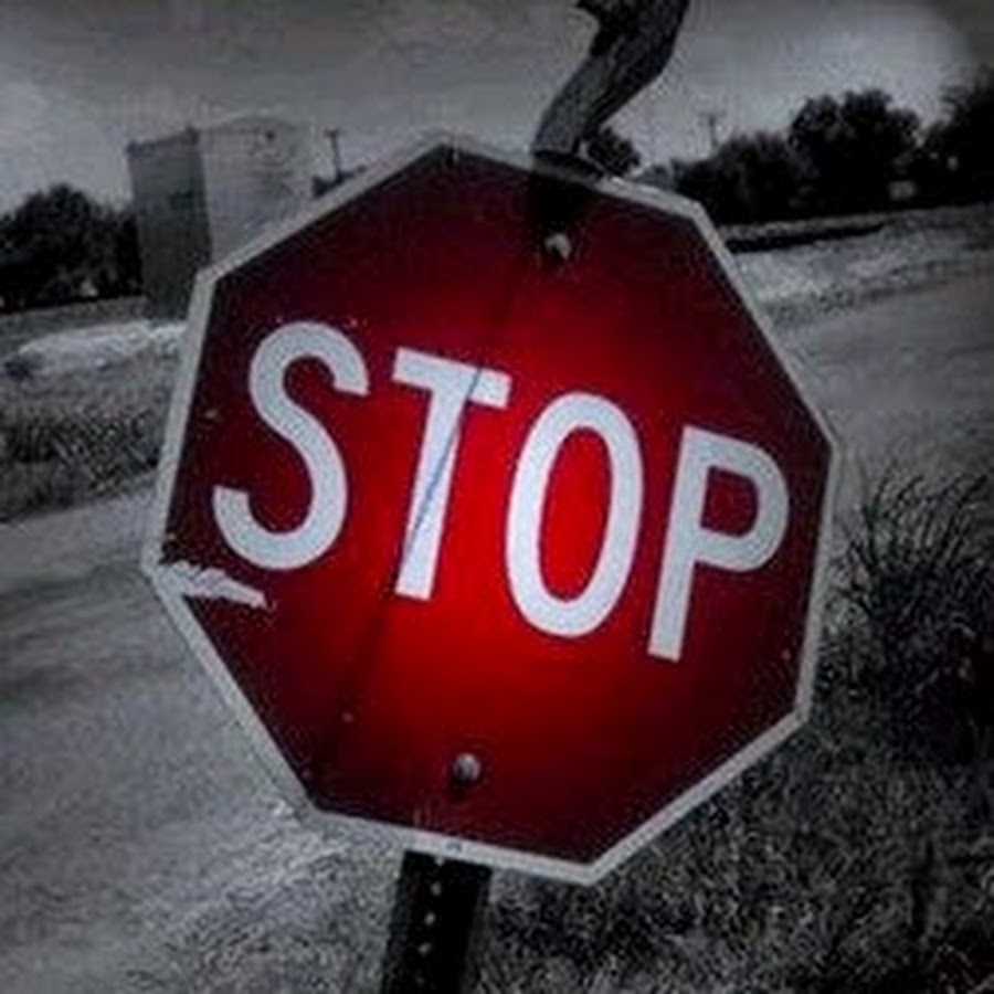 Стоп она становится. Стоп она становится. Стоп она становится. Стоп картинка прикольная. Фото стоп.