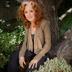 TheBonnieRaitt thumbnail