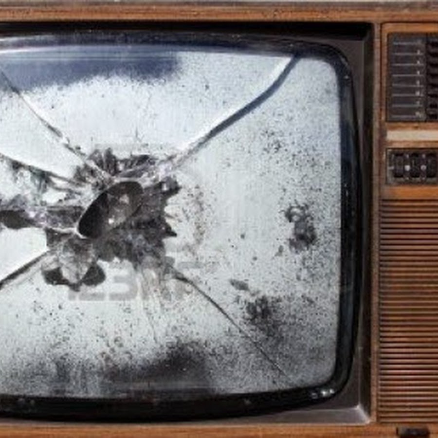 My tv is broken. Разбитый телевизор. Телевизор сломался. Разбитый телевизор. My tv is broken.
