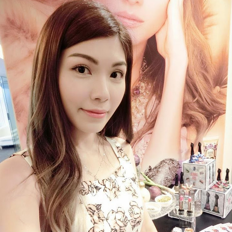 LingLing SIU - 網紅的藏寶箱 