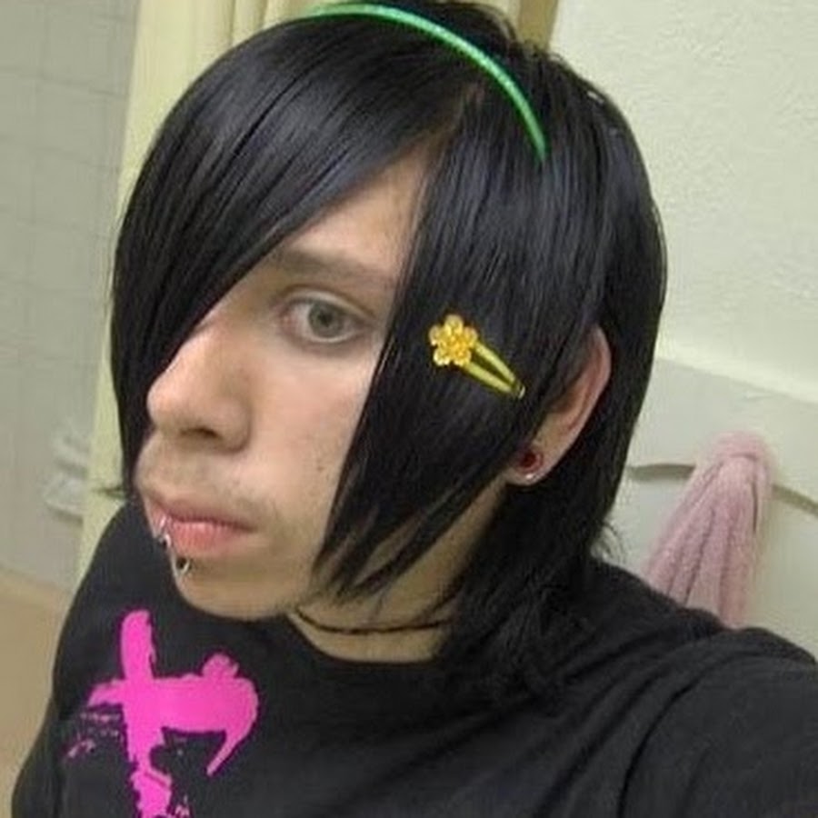 Логан пол эмо. Шутки про эмо. Мемы челкастые. Эмо мемы смешные. Vj vtv.