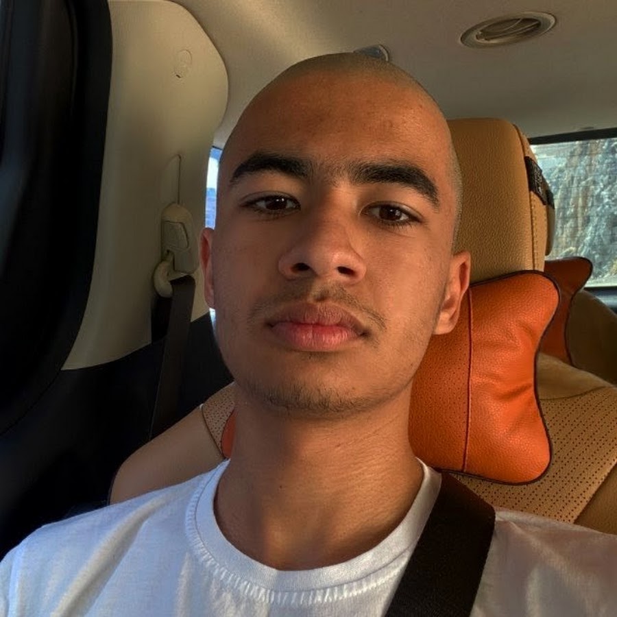 Модель земли квадратная. Мир в кубе. Призраки глубин книга. Глобус куб квадрат. Синема 4д майнкрафт.