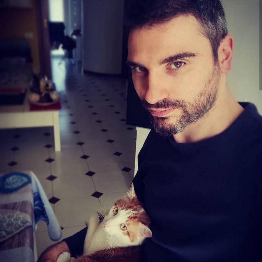 AKedOLTtJ-dQq7RY0jkj1cdEKIyy0pgcdZKrfq1qJb4jaQ=s900-c-k-c0x00ffffff-no-rj