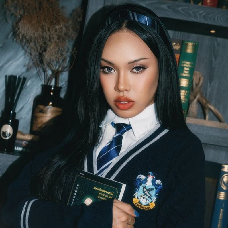 Alie Blackcobra - 網紅的藏寶箱 