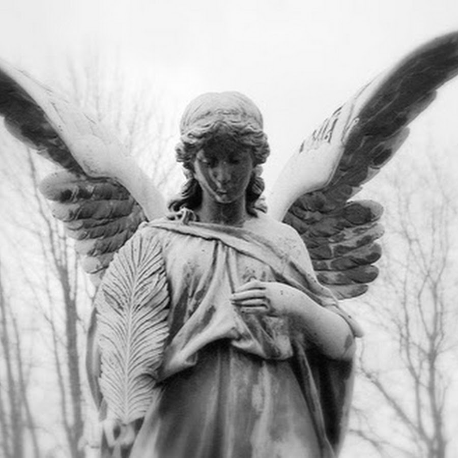 Статуи на аву