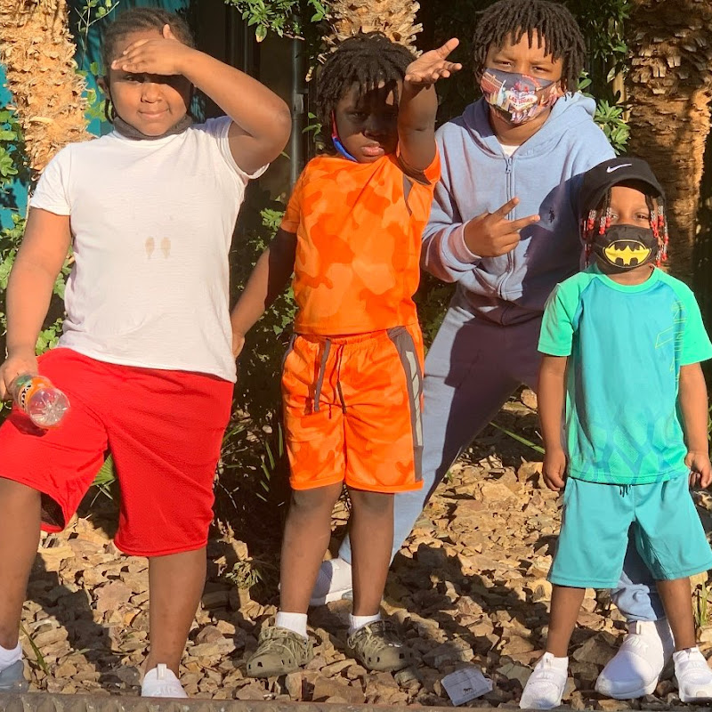 The TE’ Boys