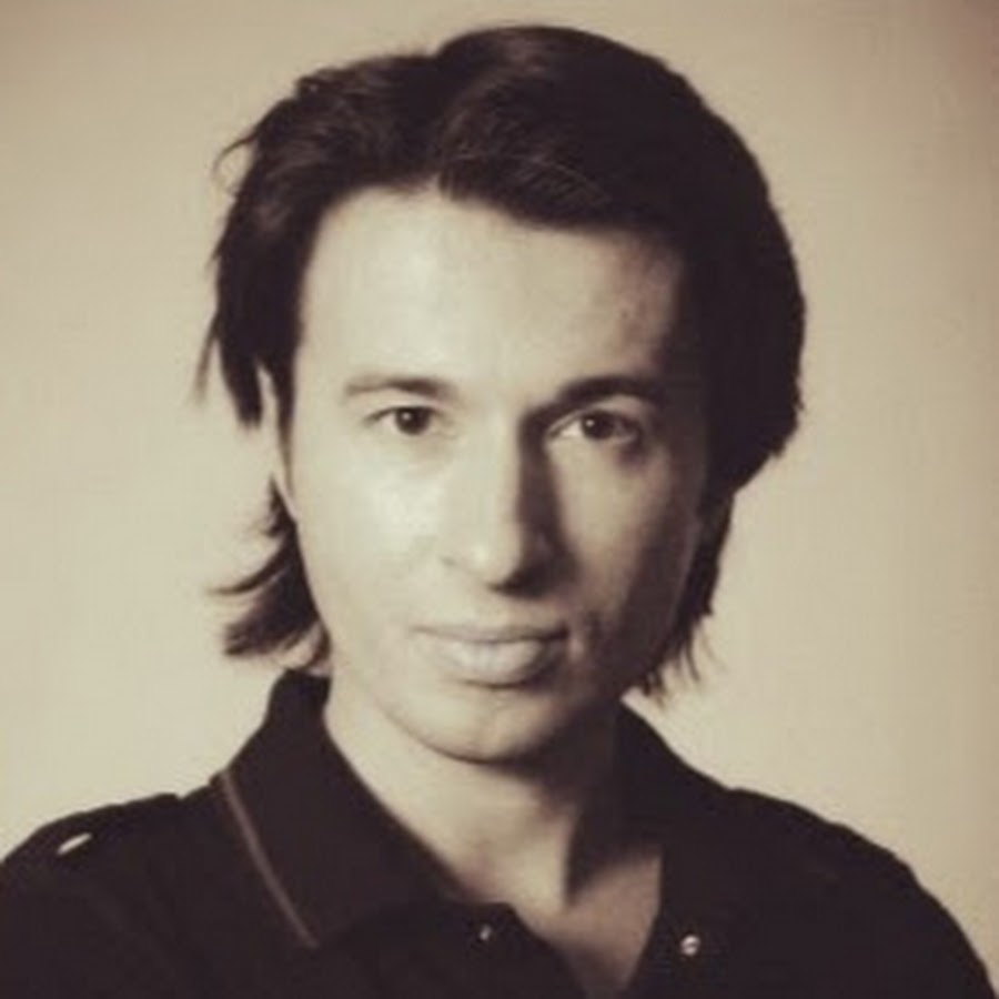 Дзен маликов. Маликов актер. Маликов актер. Маликов актер. Российский актёр джонни.