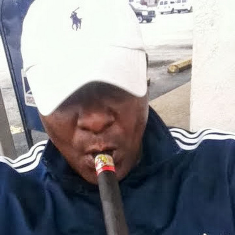 AMLnZu-7WJRD9Y2hKGdYi5btSGwlmWpLFe3VuGIQwBt4gw=s800-c-k-c0x00ffffff-no-rj