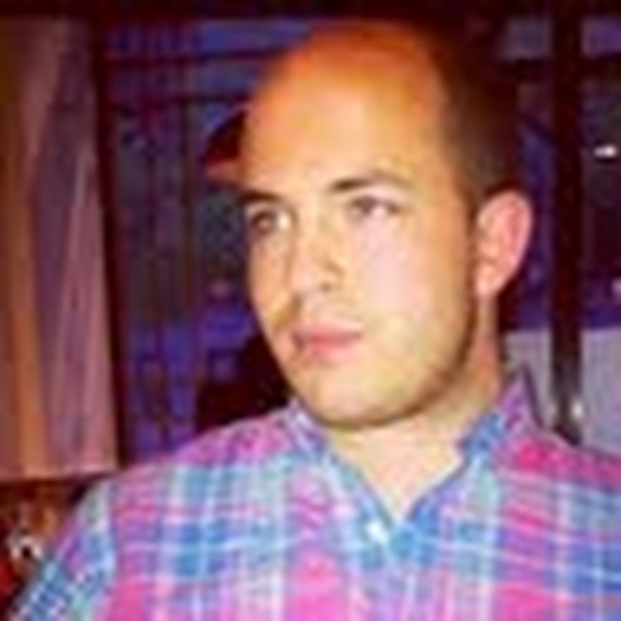 Brian Stelter - YouTube