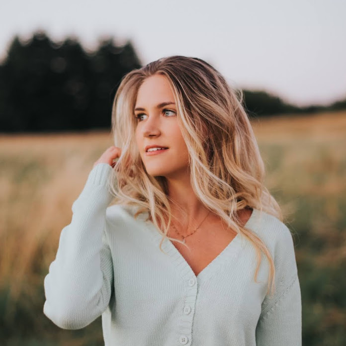 Kiara Madisen Net Worth & Earnings (2026)