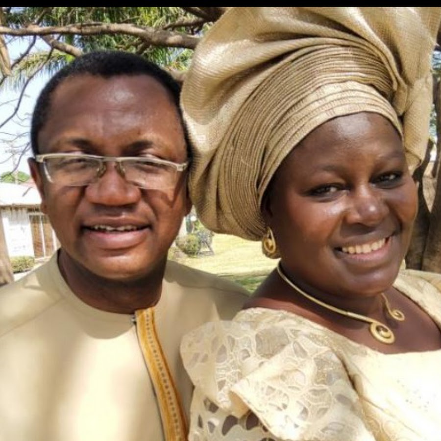 AMLnZu-KYyyVuQ0dx2XXmAwkUrErEedDRApojH2riIc=s900-c-k-c0x00ffffff-no-rj