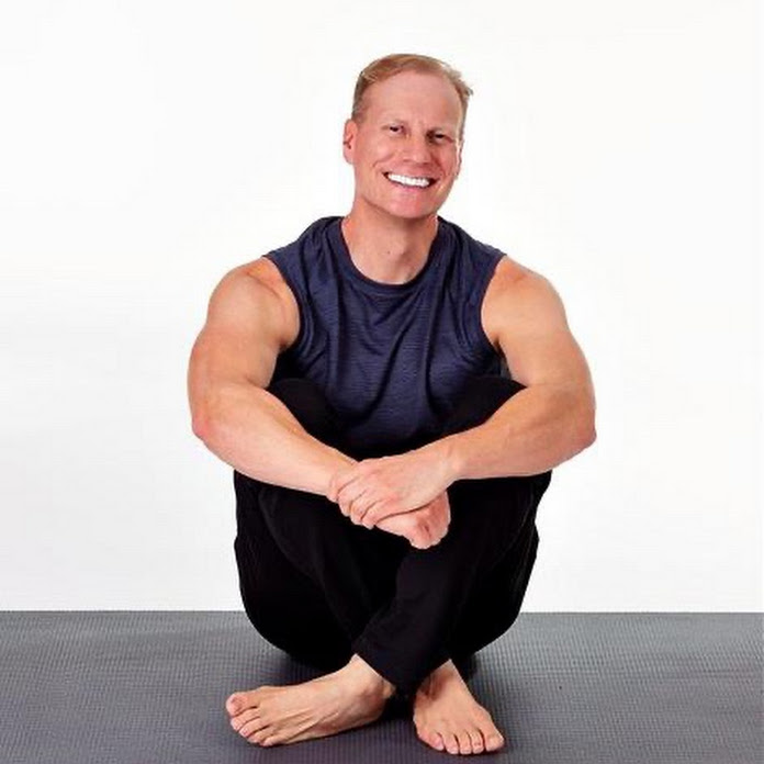 Sean Vigue Fitness Net Worth & Earnings (2026)