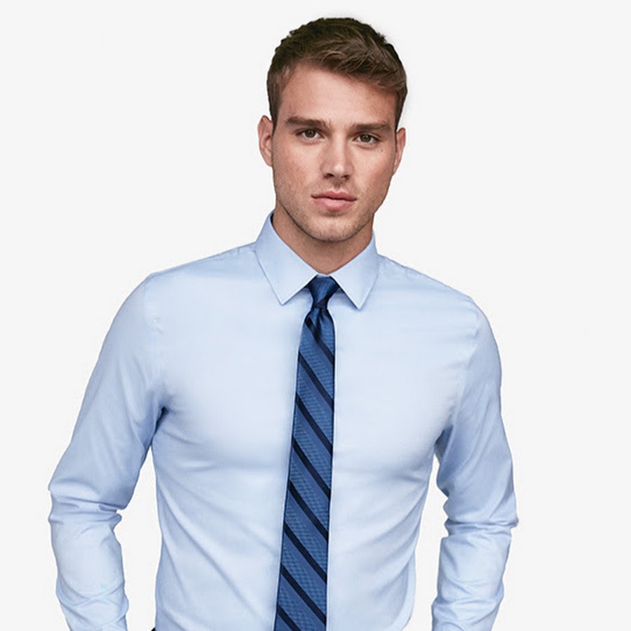 Мужчина в рубашке с галстуком