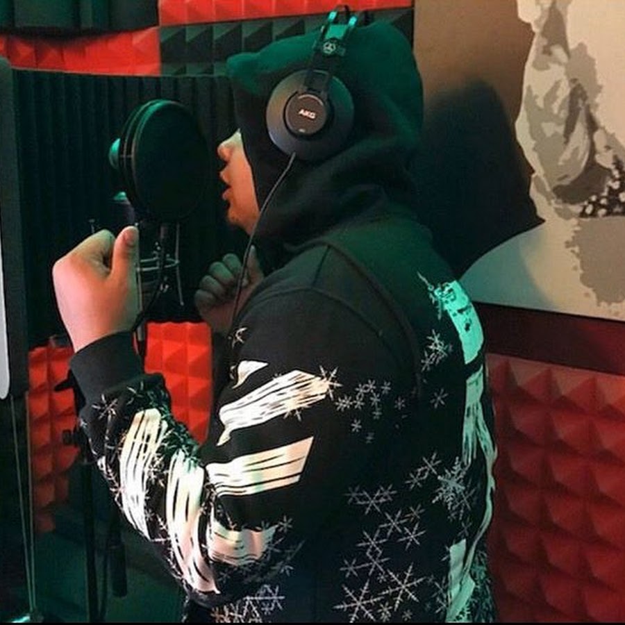 AMLnZu-cb19_RA0Aeb16AJlXR2c9npgWwEUOkOlROYej=s900-c-k-c0x00ffffff-no-rj