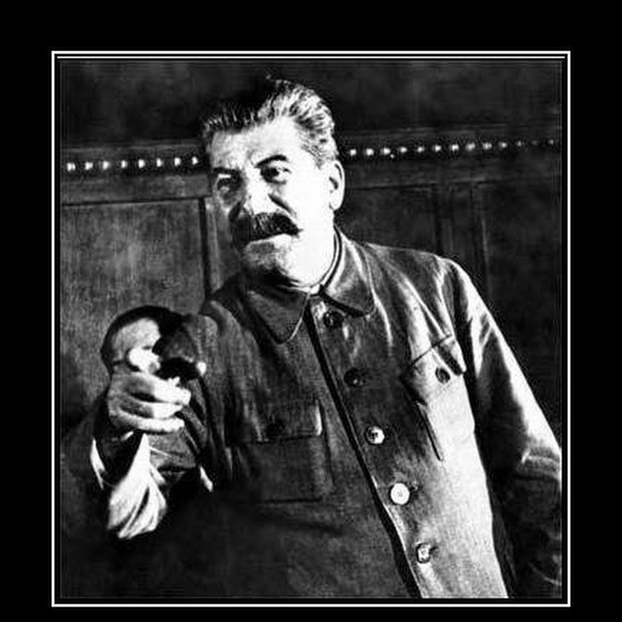 Сталин Иосиф Виссарионович расстрелять. Сталин приколы. Предлагаю расстрелять. Популярные мемы. Сталин разговаривает по телефону