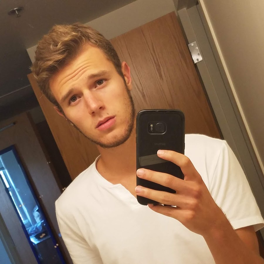 AMLnZu-q5UFO_x3_06Xj_NekGklRxp3rwN6XFNi4mSHW=s900-c-k-c0x00ffffff-no-rj