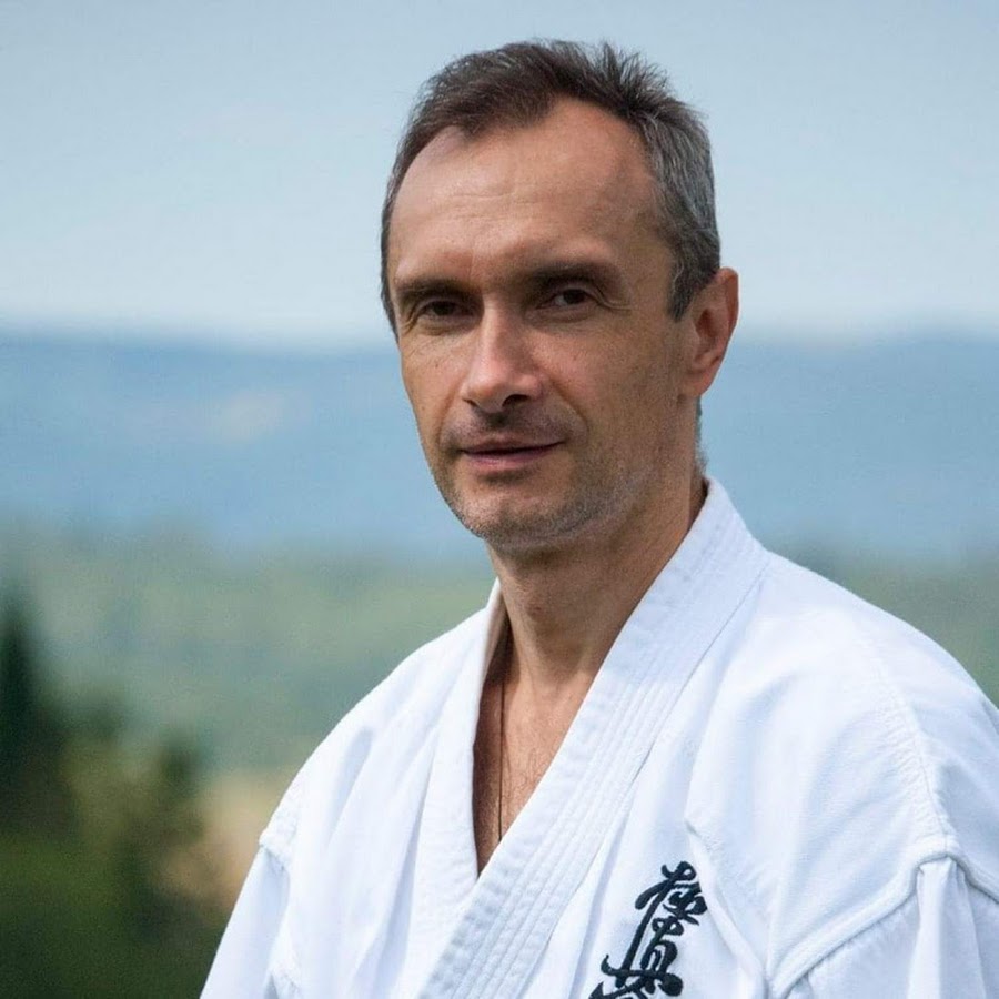 AMLnZu-zJZ1pVsJRulovwoSOyCEIORGNB5saBKvJxLJt=s900-c-k-c0x00ffffff-no-rj