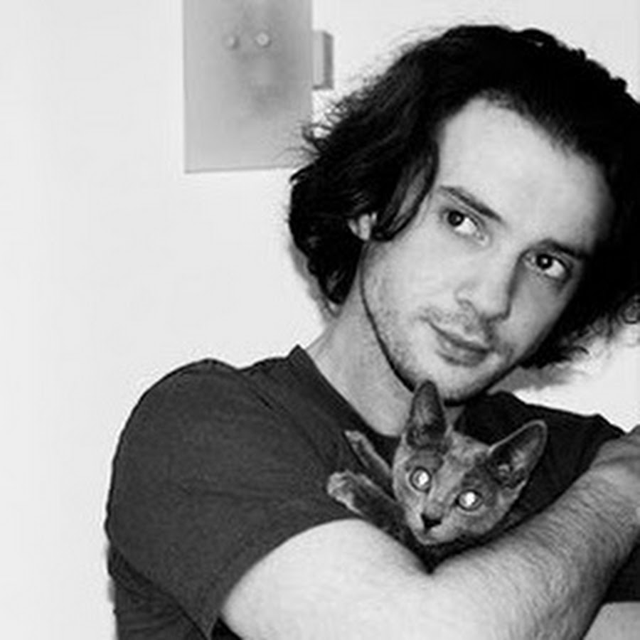 AMLnZu-zwJMTrb5FaG4bZP5AsGeK96fAT6g_-6TzL5hX=s900-c-k-c0x00ffffff-no-rj