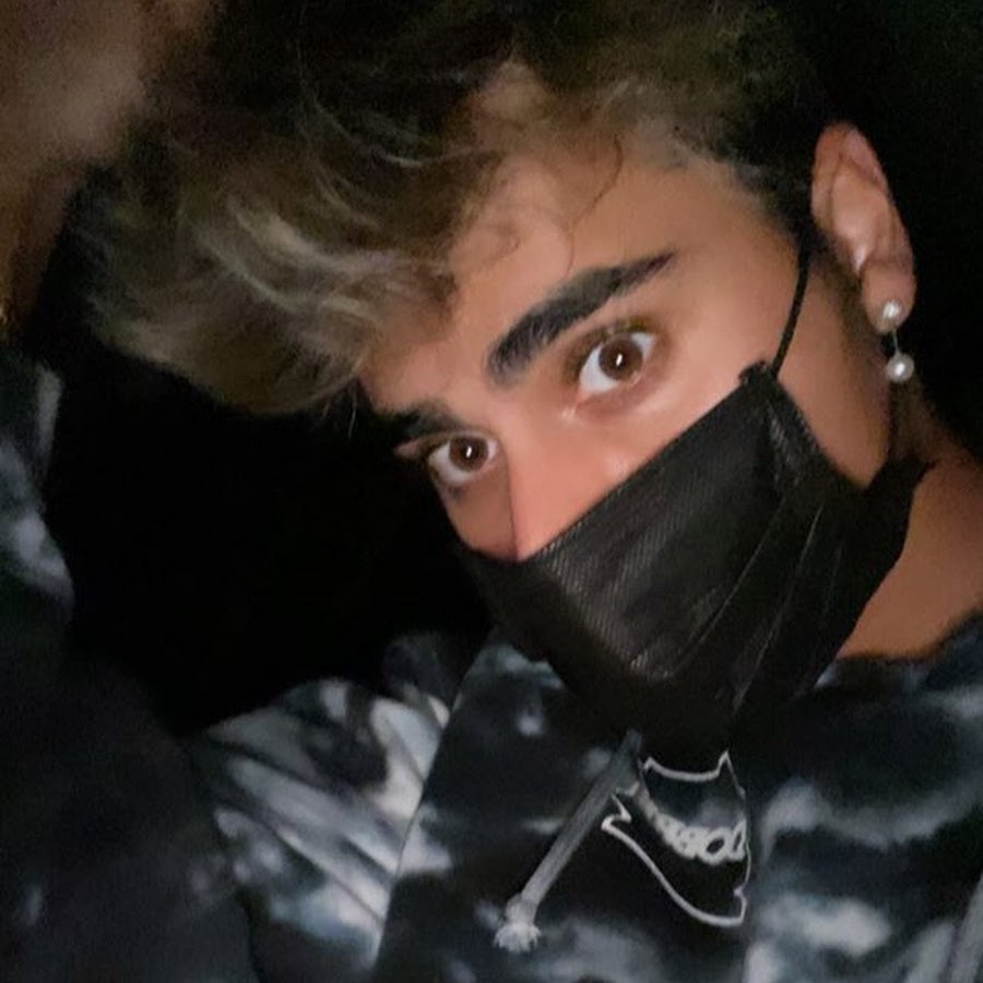 AMLnZu8L3tllQNeh1uq7N9G2_1StcQME33ty2BWRy75A=s900ckc0x00ffffffnorj