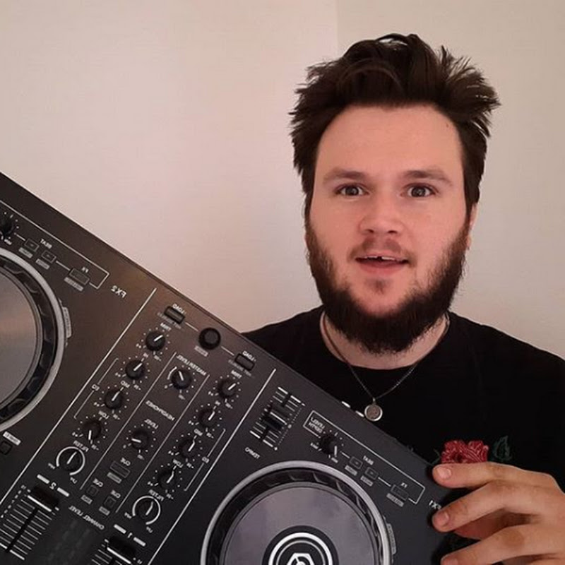DJ Kiz Walsh