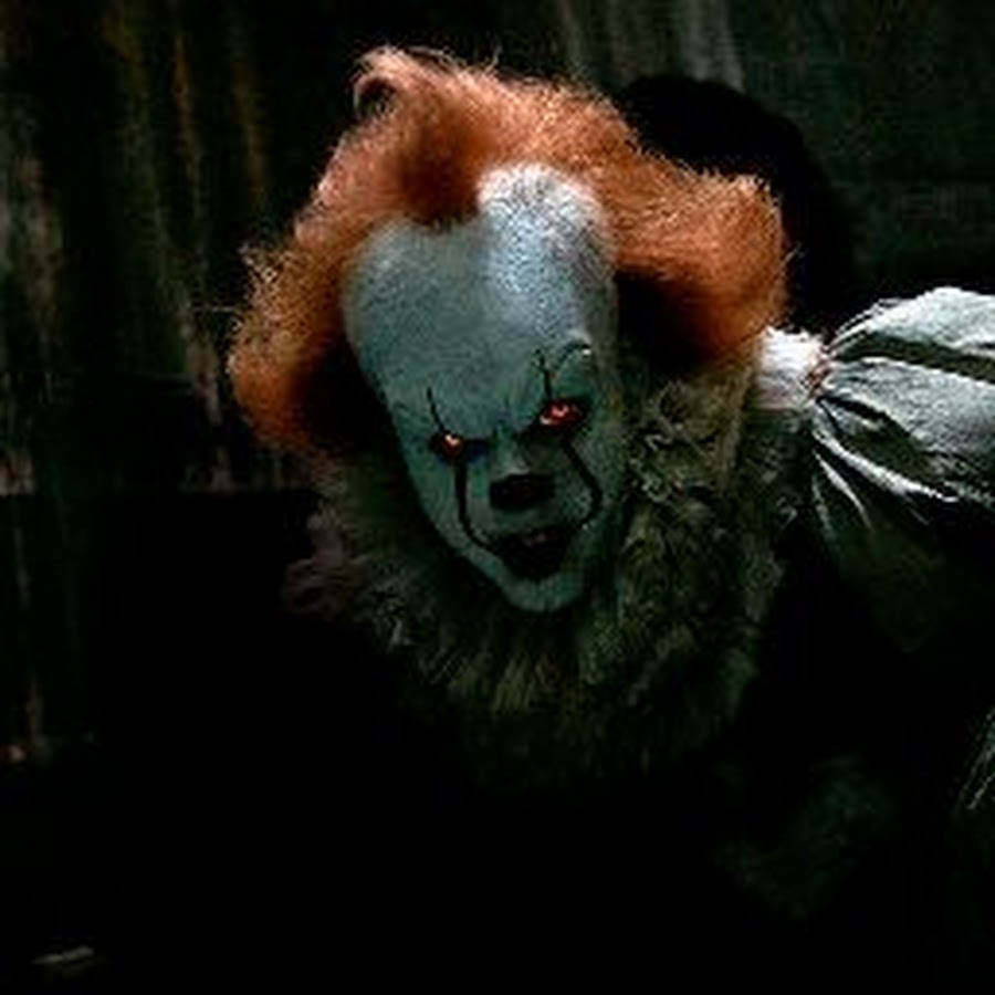 Не только оно и. Не только оно и. Не только оно и. Пеннивайз 2017 лицо. Не только оно и.