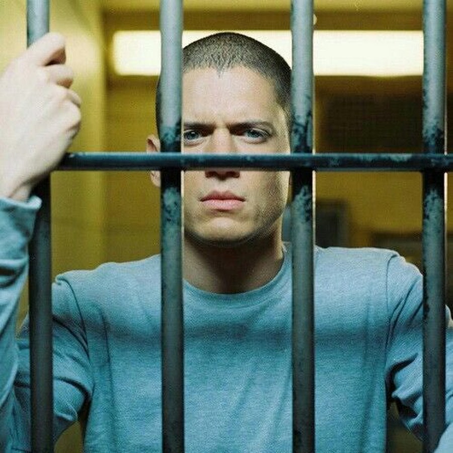 Мужик за решеткой картинки