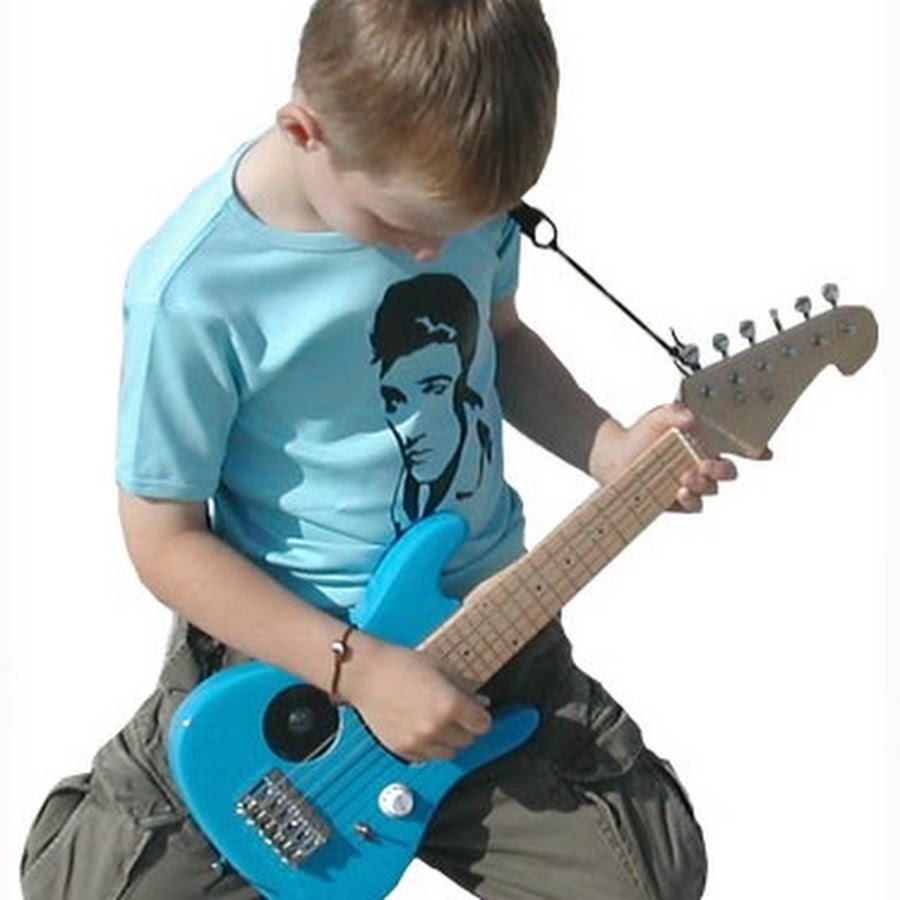 Средние электрогитары. Гитара для детей. Электрогитара для детей. Электронная гитара для детей. Мальчик с гитарой.