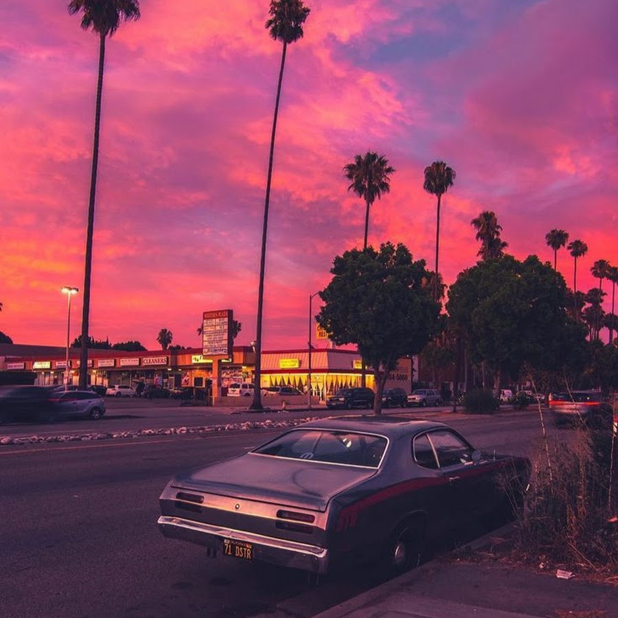 Retro car Sunset aesthetic Wallpapers