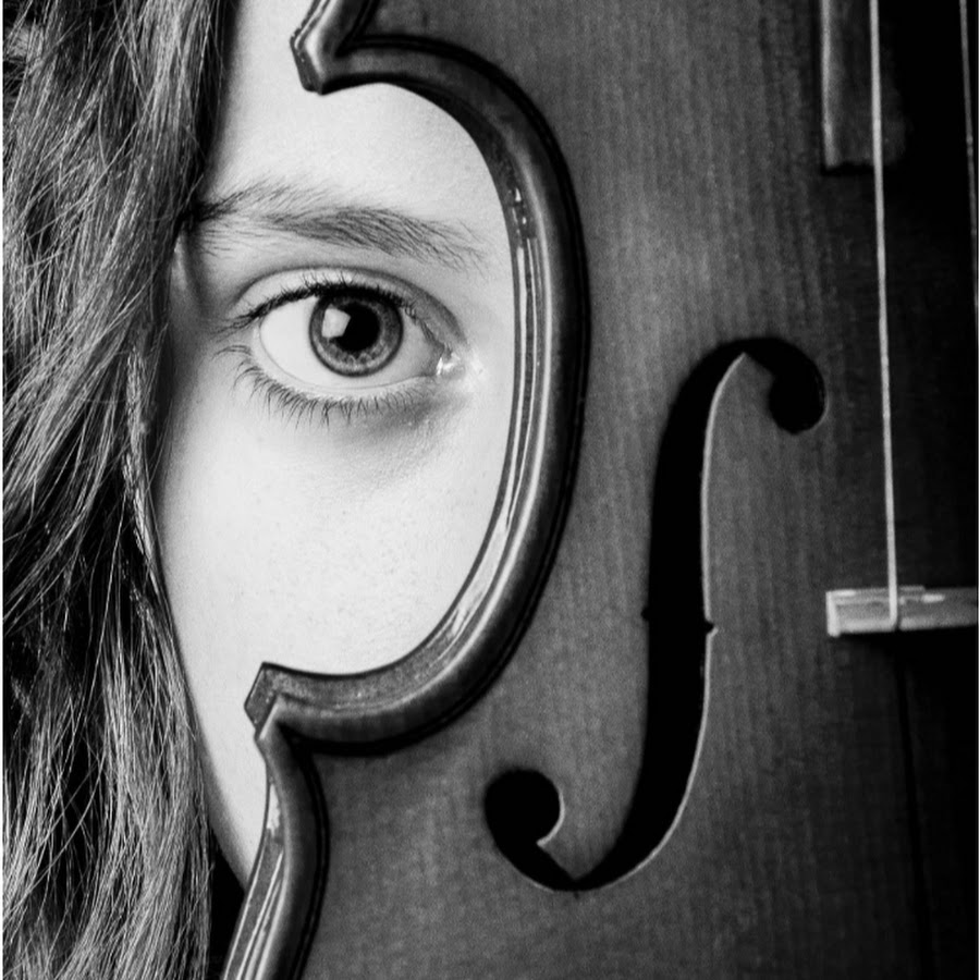 Виолончель Готика. A Photography portrait with Violin.