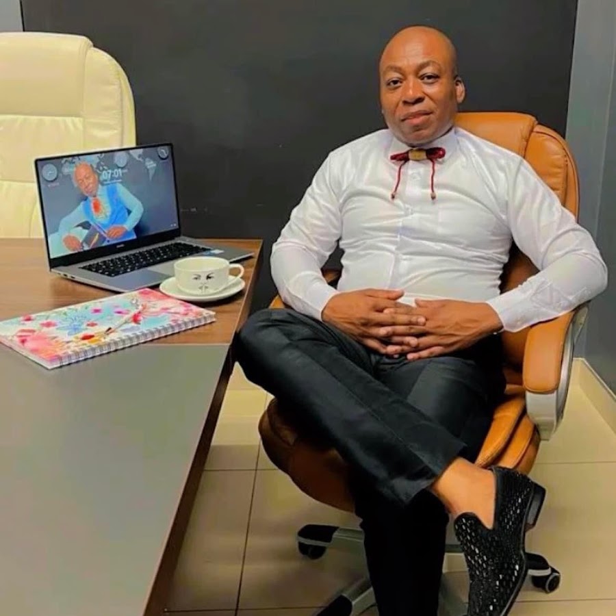 AMLnZu90olRRfxY2_B94XdBLYT5pUUA96q5CUPF4jW0Sg=s900ckc0x00ffffffnorj