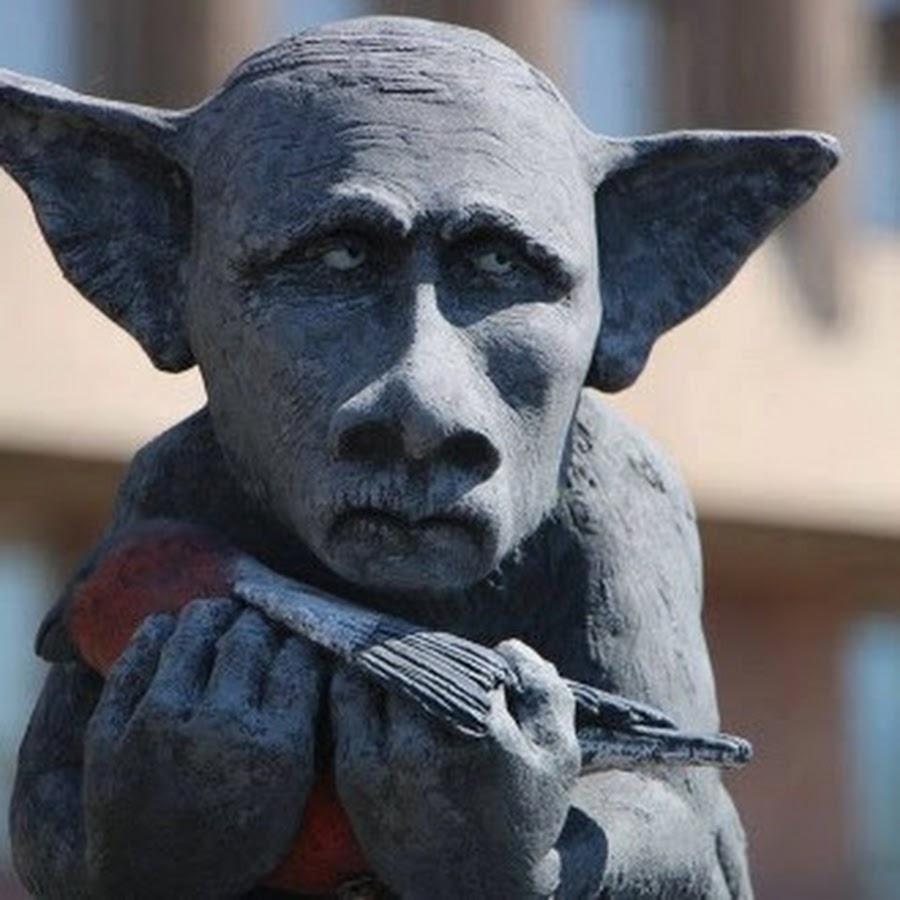 памятник путину в праге перед посольством
