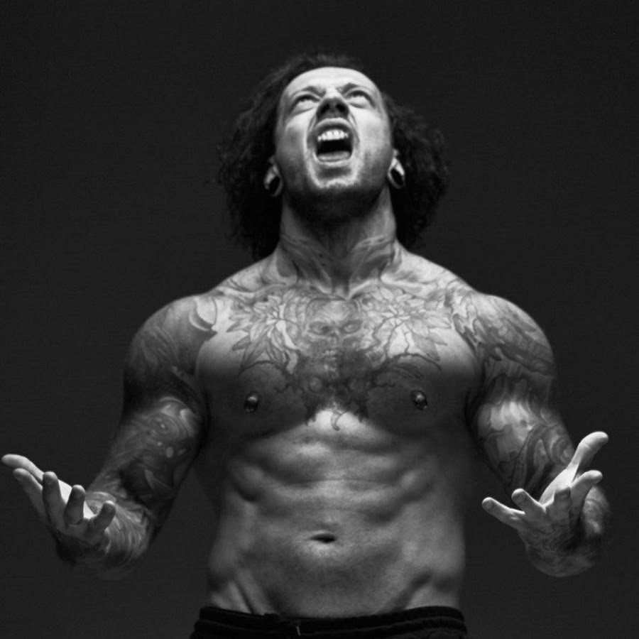 AMLnZu9B2q6d2KHX8aarFqM4oNvgrox5wmnNyUNU94qR=s900-c-k-c0x00ffffff-no-rj