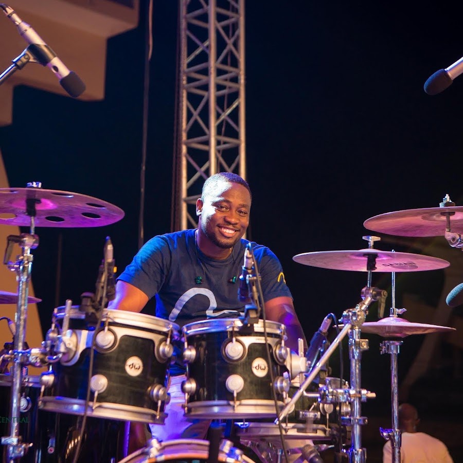 AMLnZu9FHYl41w44Pa8bCvF4fWBr5XovxY69-1lyEcYvcQ=s900-c-k-c0x00ffffff-no-rj