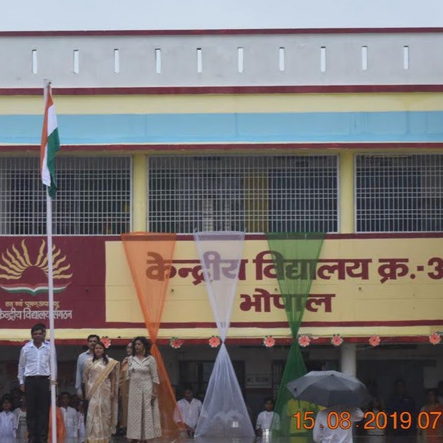 AMLnZu9FzASpFr7Djw2y6HKy_yJ9FiIkuIEyxGYZD9Tf=s900-c-k-c0x00ffffff-no-rj