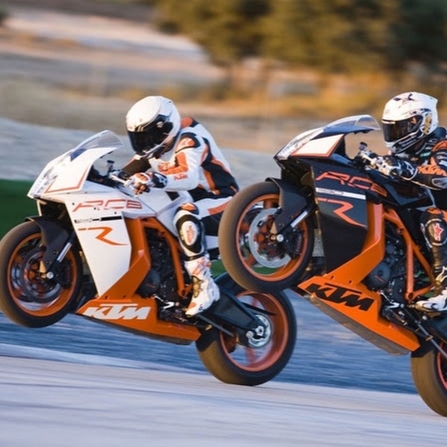КТМ rc8 мотоциклист
