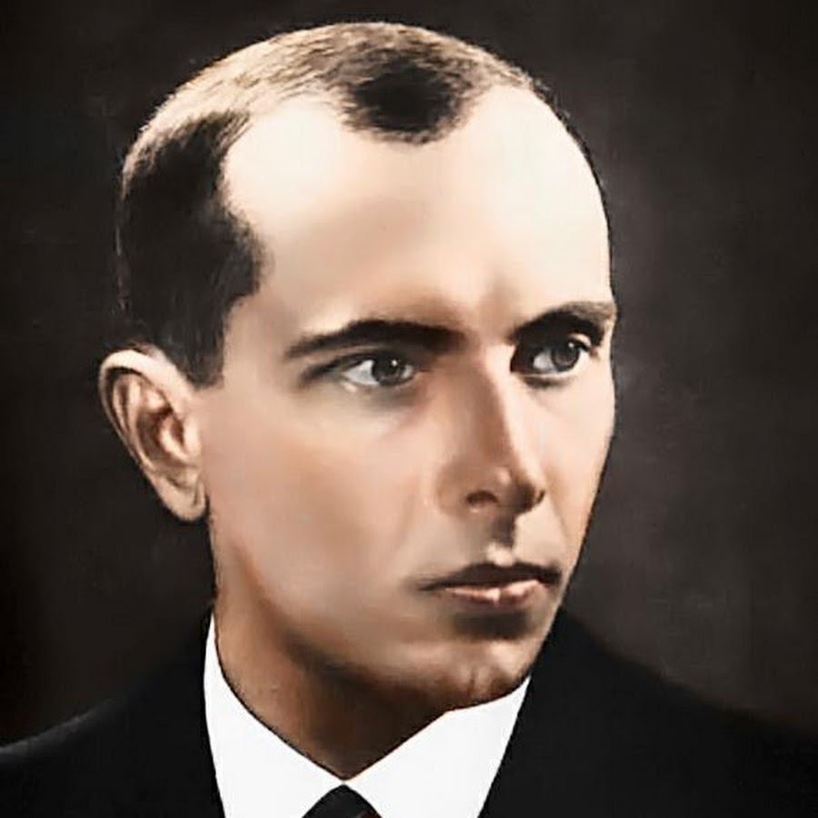 степан бандера фото в немецкой форме