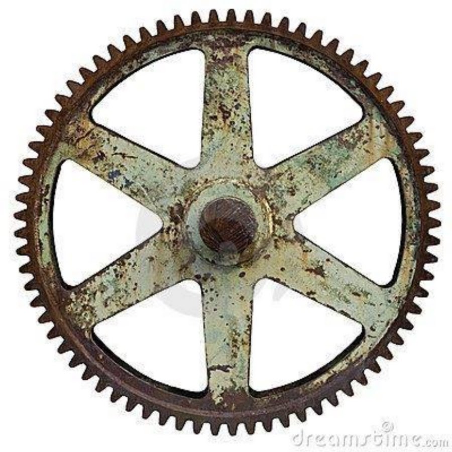 зубчатое колесо большого диаметра. старые шестерни. зубчатая передача. старые шестеренки. шестеренка старая.