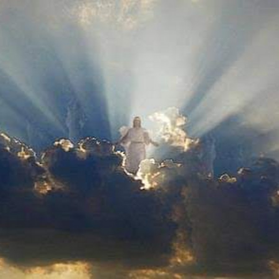 В тебе мне виден бог. Бог в небе. Христос в облаках. Господь в облаках. Иисус в облаках.