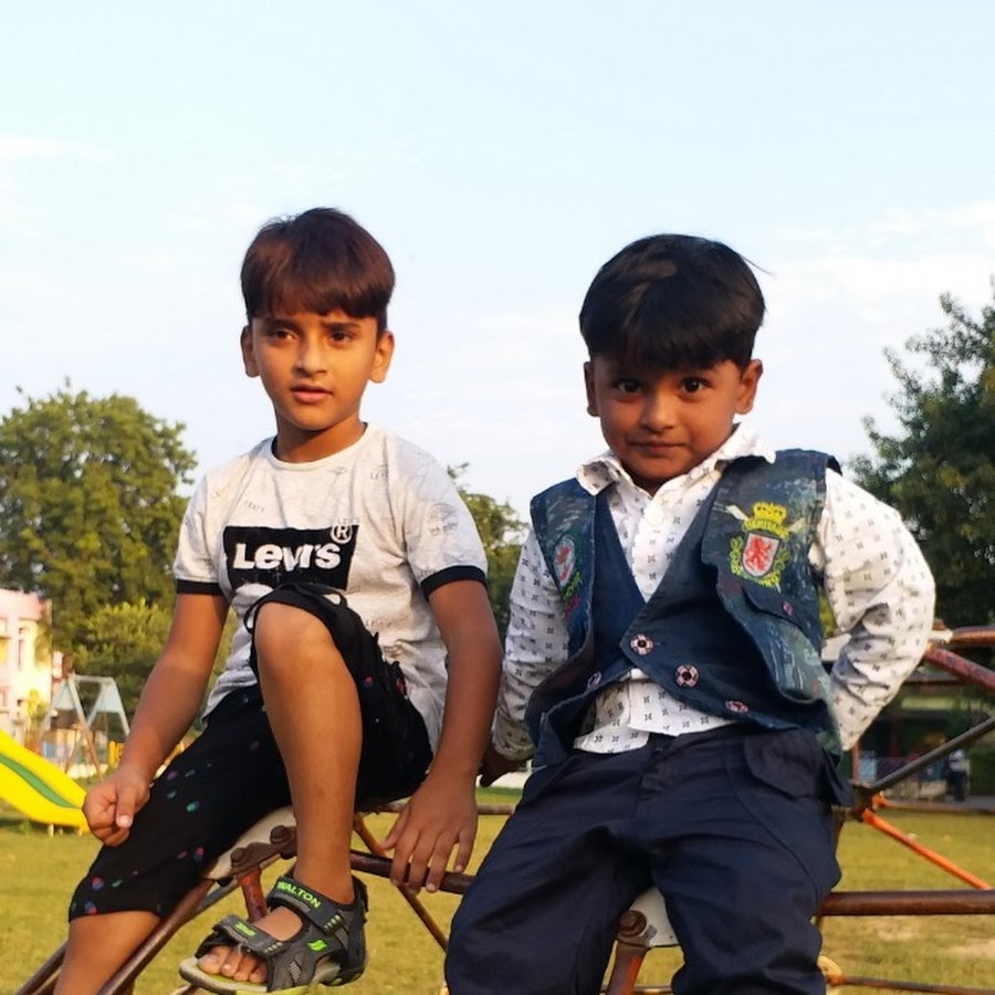 AMLnZu9c-pWLeNE_RDrEgMvbNPiC5JZAHMCO3ScwBgEZ=s900-c-k-c0x00ffffff-no-rj