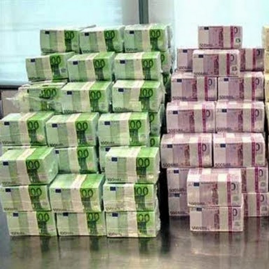 Деньги евро фото. 100 евро пачка. 25 млн евро. Маркос алонсо. Деньги евро.