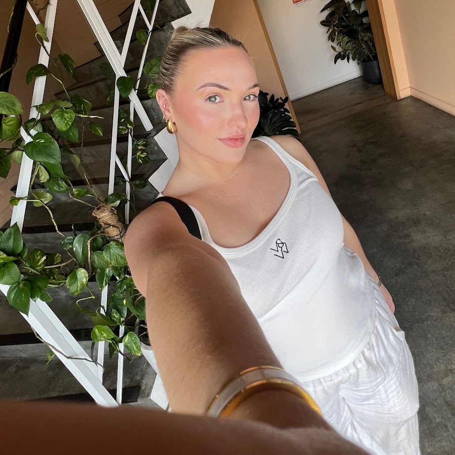 AMLnZu9nYEw3VdZhaMhgMWG3N13B5we9kBmhJuvxQa6E=s900-c-k-c0x00ffffff-no-rj