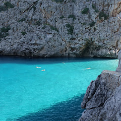 Thumbnail of related channel