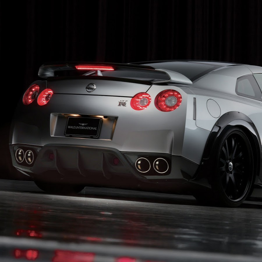 Nissan GTR на телефон андроид HD