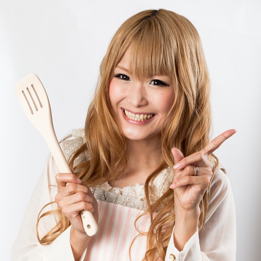 ギャル曽根公式チャンネル ごはんは残さず食べましょう Youtube