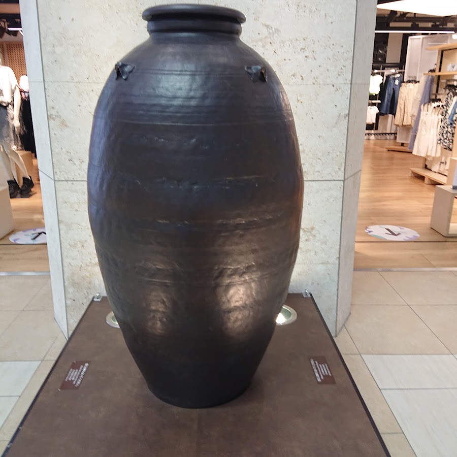 AMLnZu_4wf0aSWwct4VDTUi9gIia2DRINW22y2Znlx5=s900ckc0x00ffffffnorj